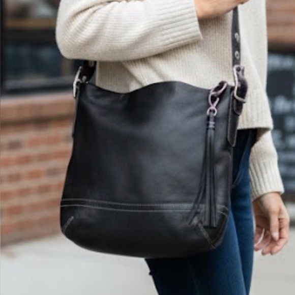 Coach Handbags - Vintage Coach Legacy 1415 Slim Duffle shoulder Bag in black with white stitching